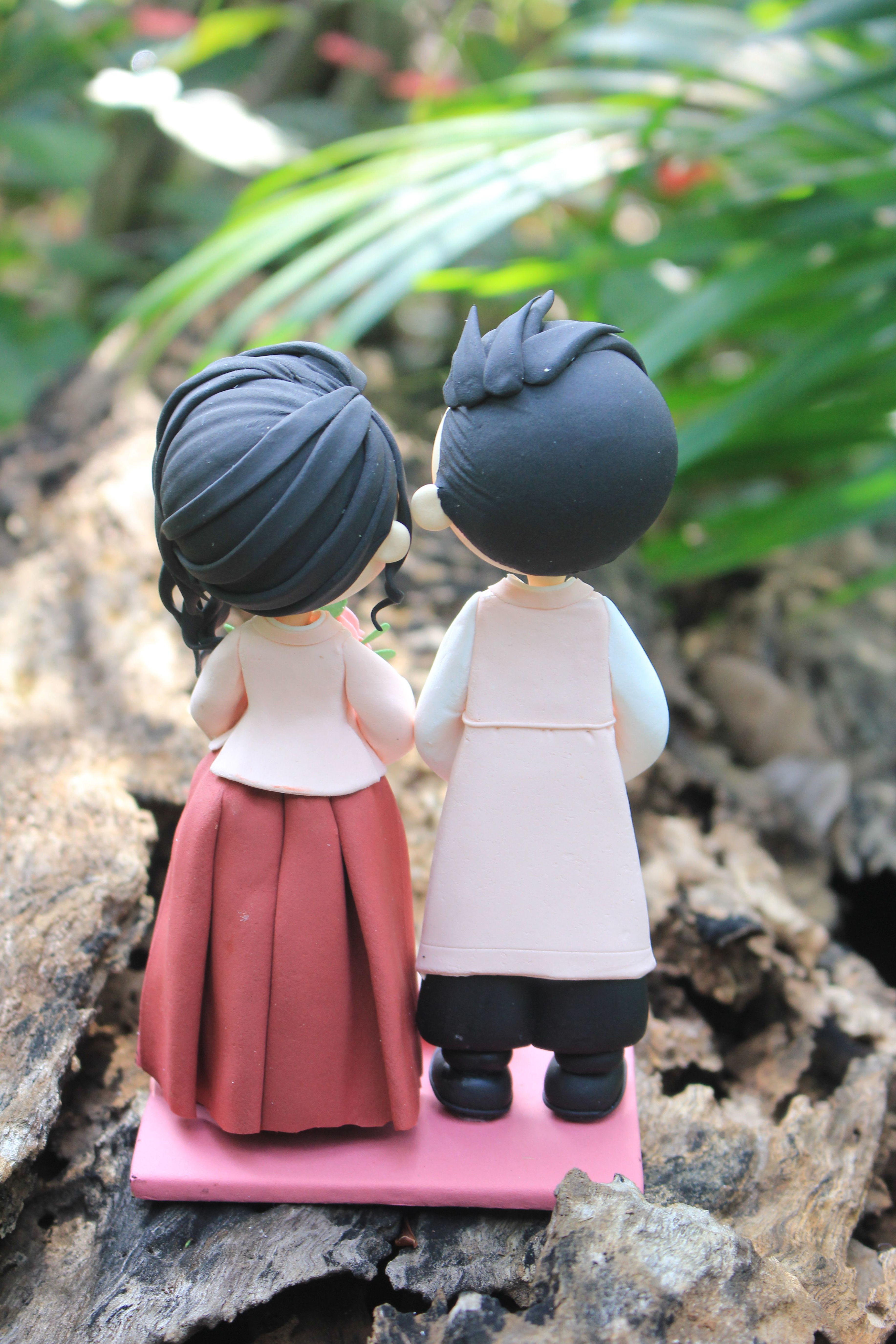 World Cake Topper. Hanbok wedding cake topper, Korean Bride & Groom