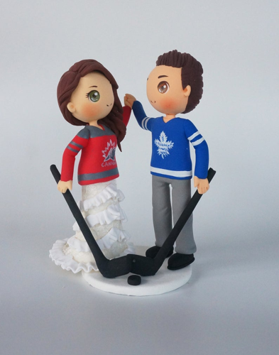 Picture of Hockey fan wedding, High Five wedding topper