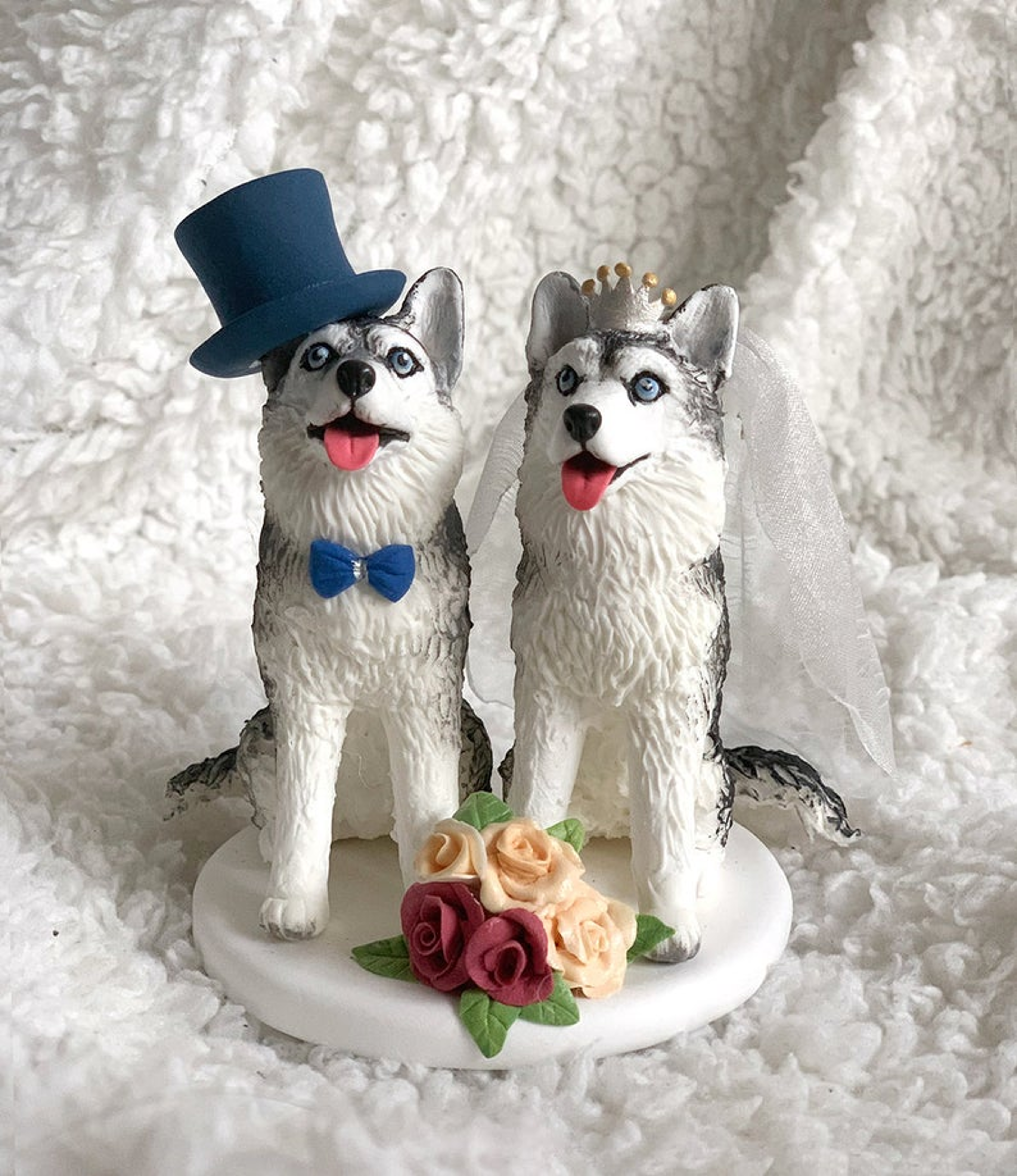 Picture of Husky wedding clay miniature, Pet wedding cake topper