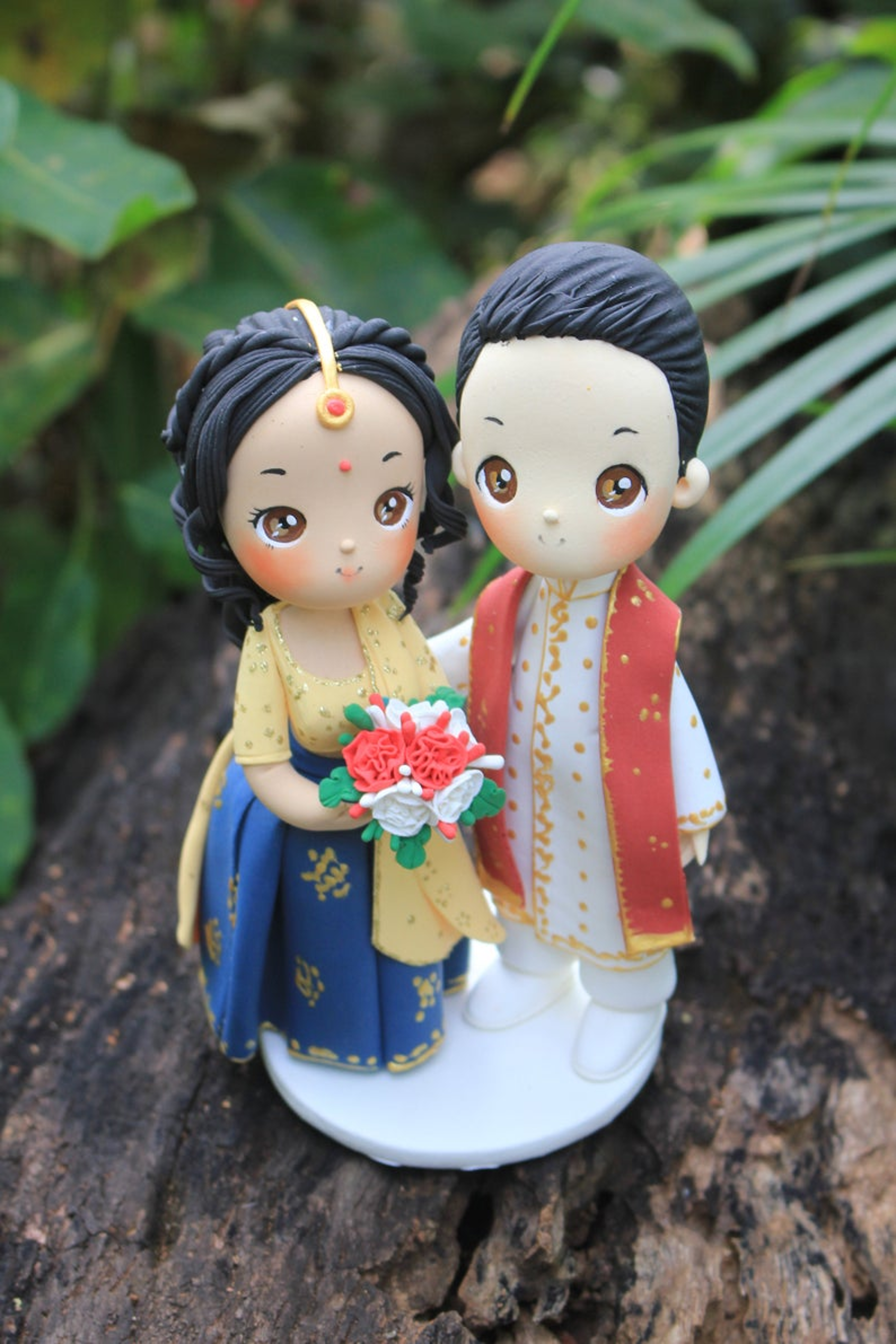 Picture of Indian wedding cake topper