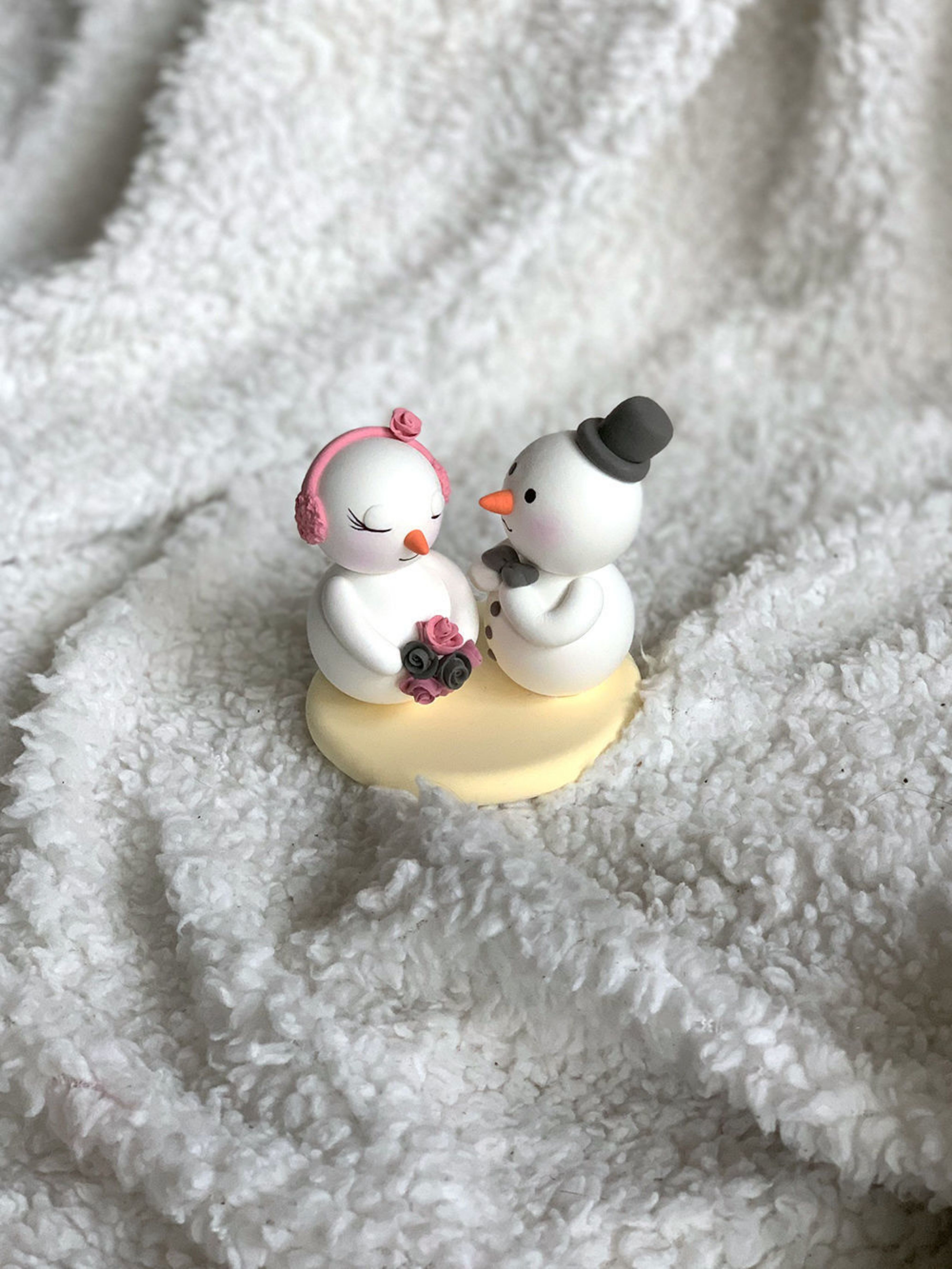 Picture of Snowman and Snowwoman Wedding Cake Topper,  Winter Wedding Topper