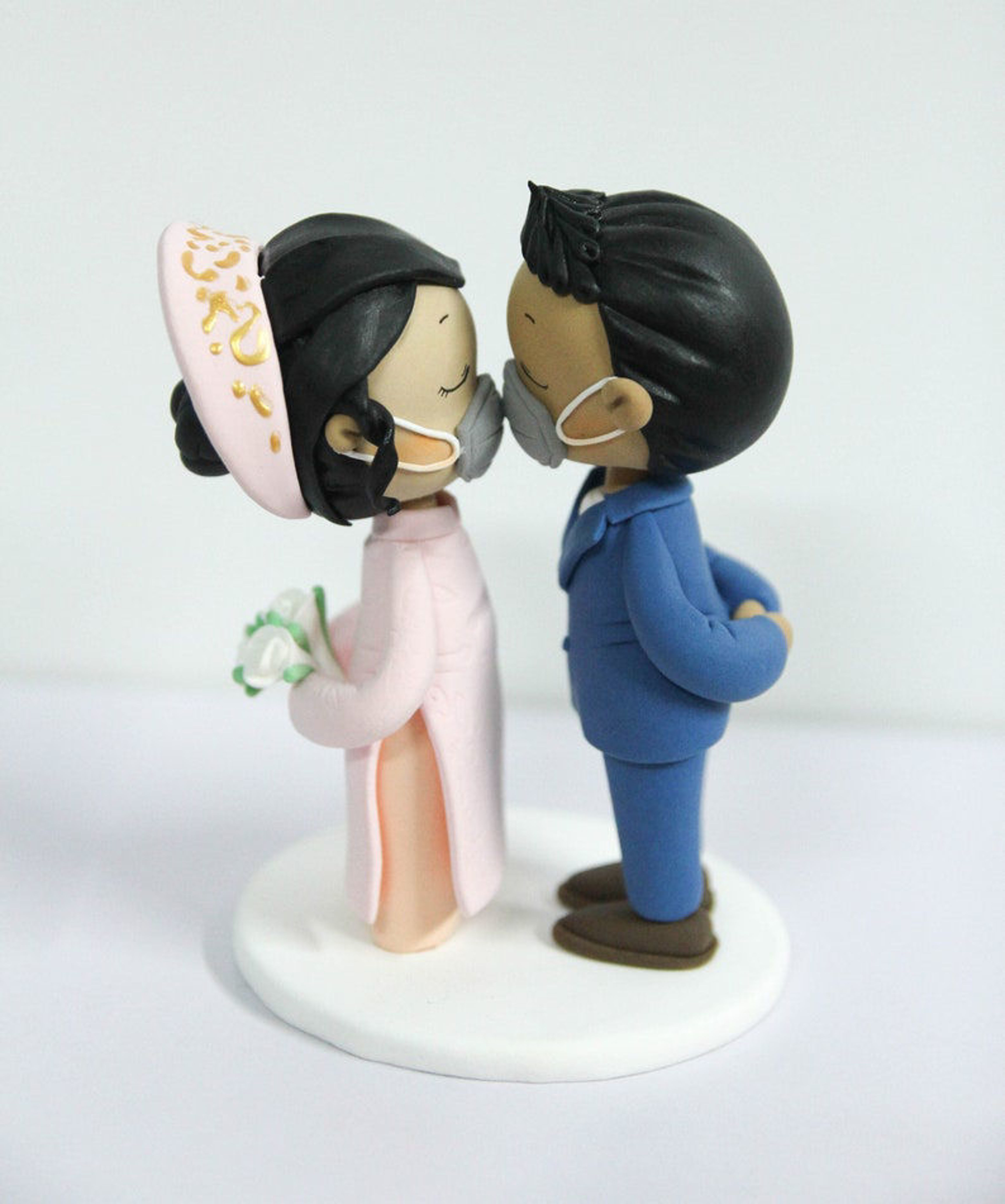 Picture of Vietnam Traditional Wedding Cake Topper