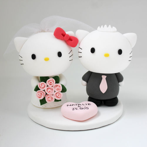 Picture of Hello Kitty Wedding Cake Topper