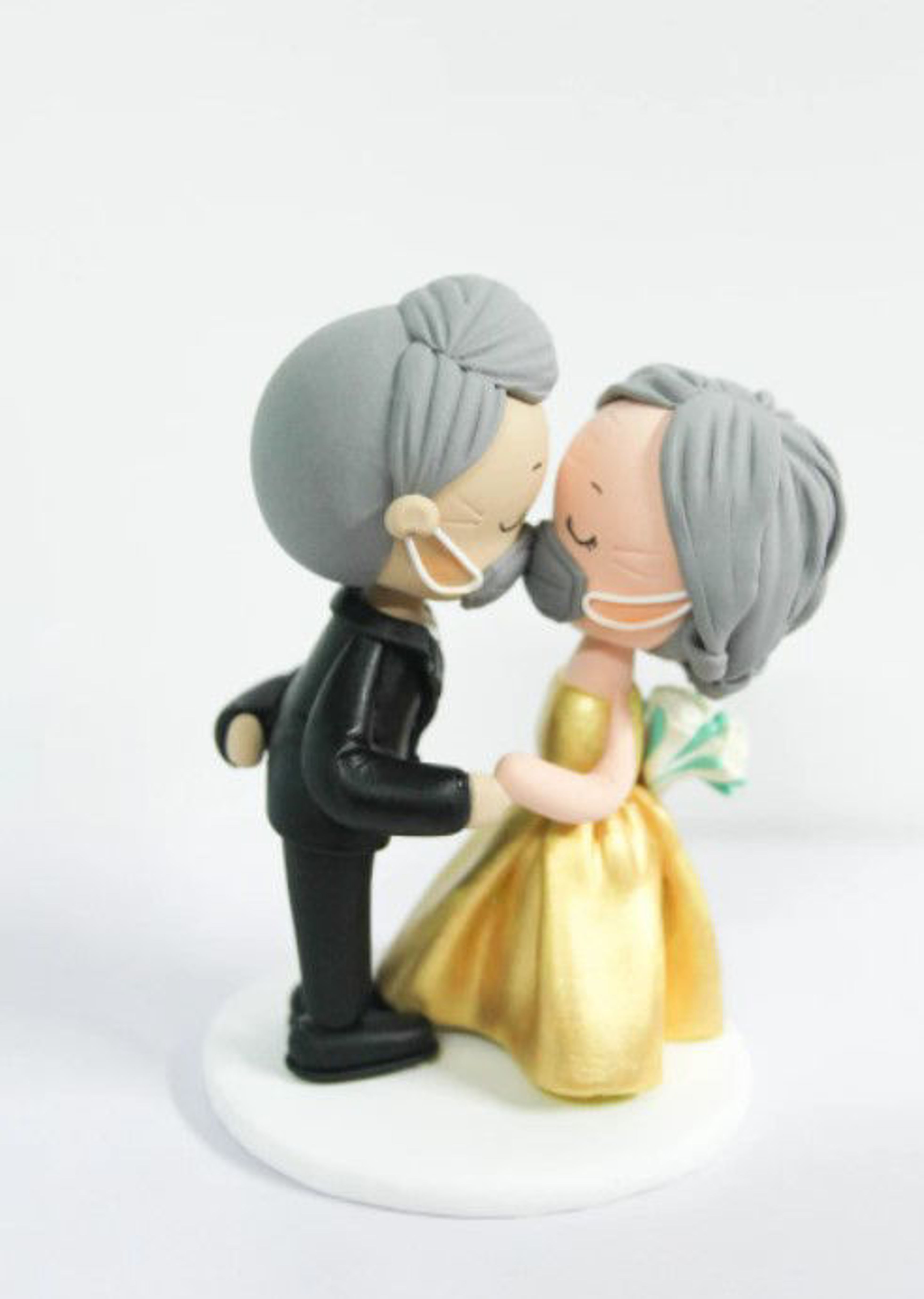 Picture of Gold Anniversary cake topper