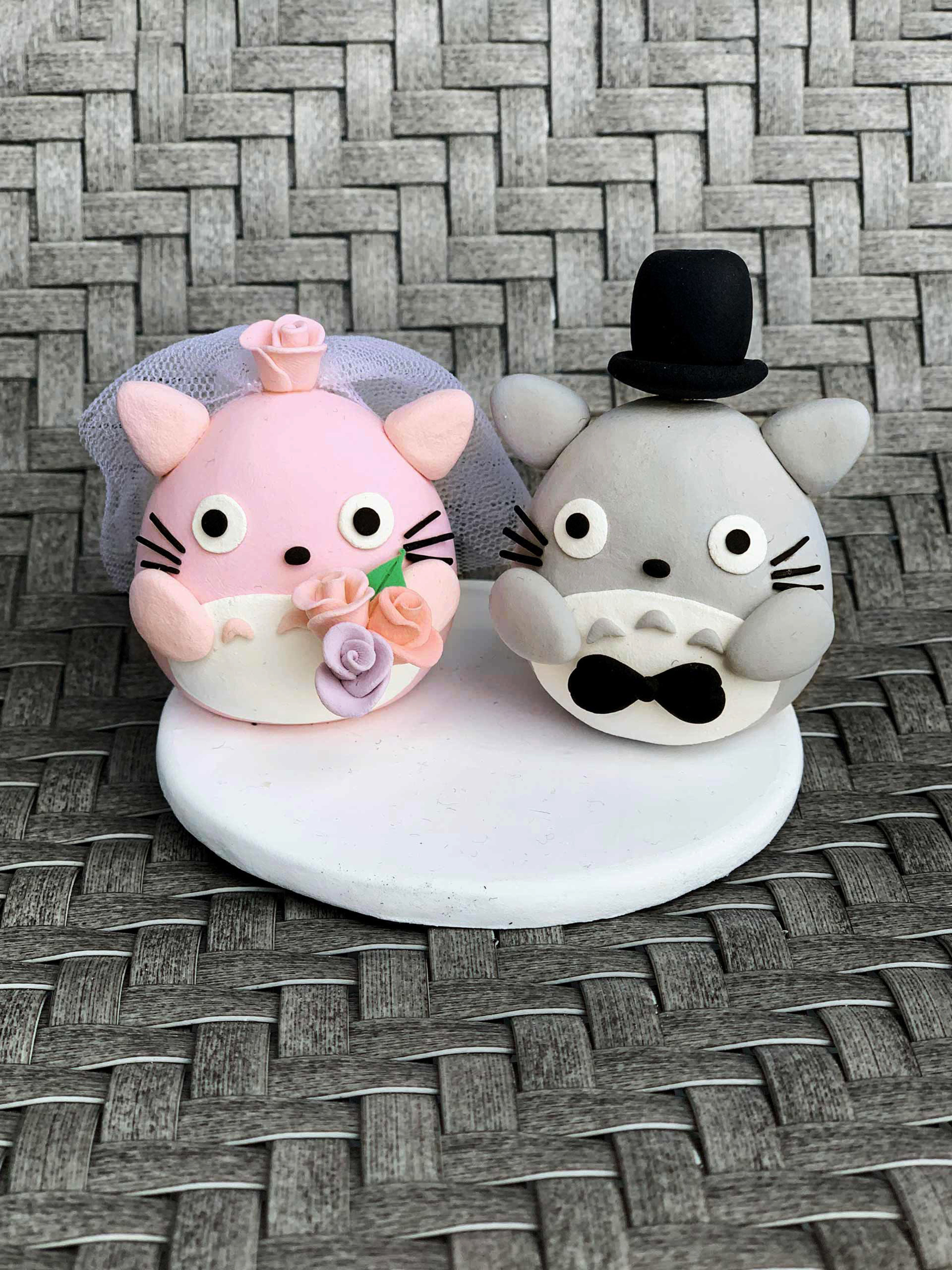 Picture of Totoro wedding cake topper