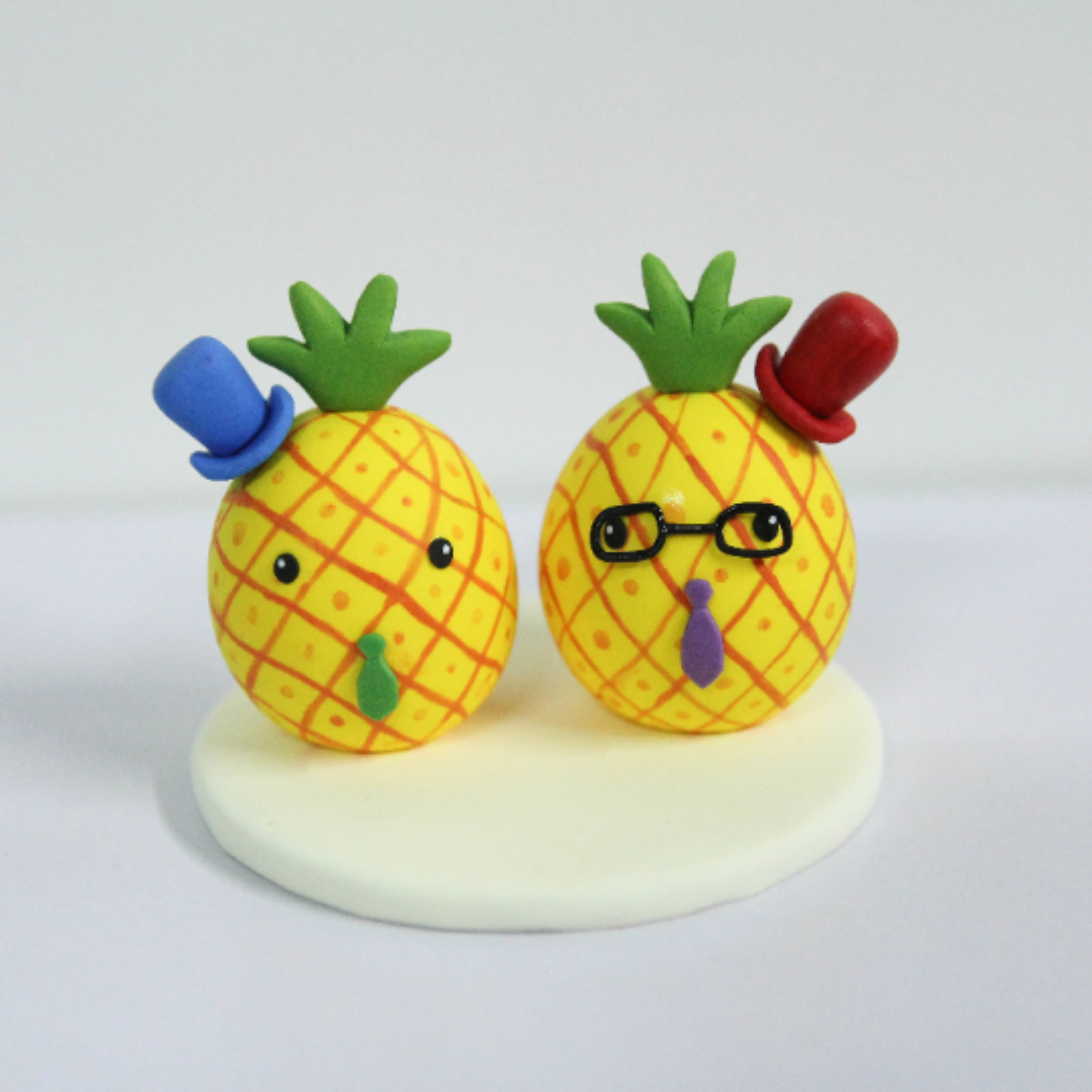 Picture of Same sex wedding cake topper, Pineapple wedding cake topper