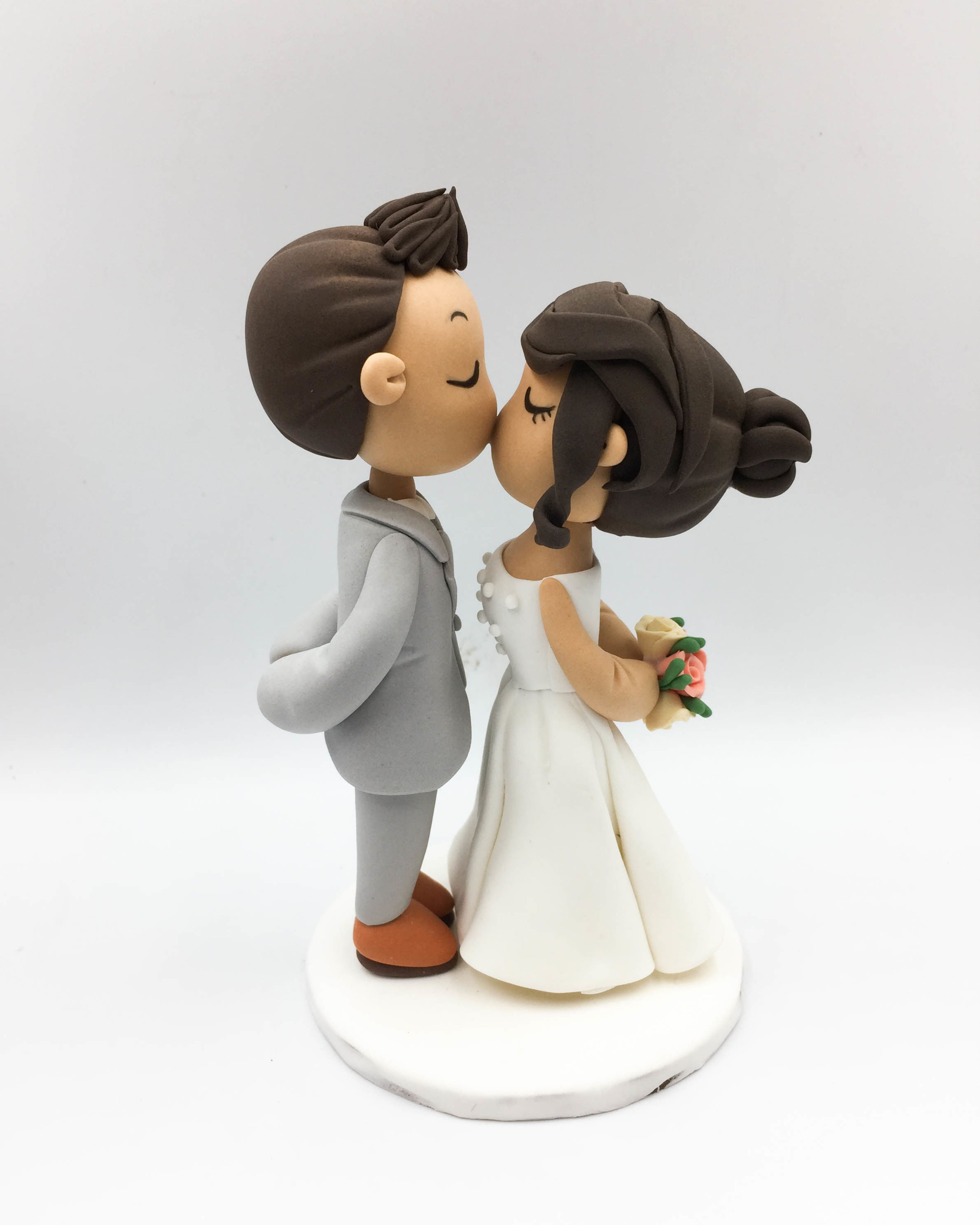 Picture of  Kissing Wedding Cake Topper, Kissing Bride & Groom Topper