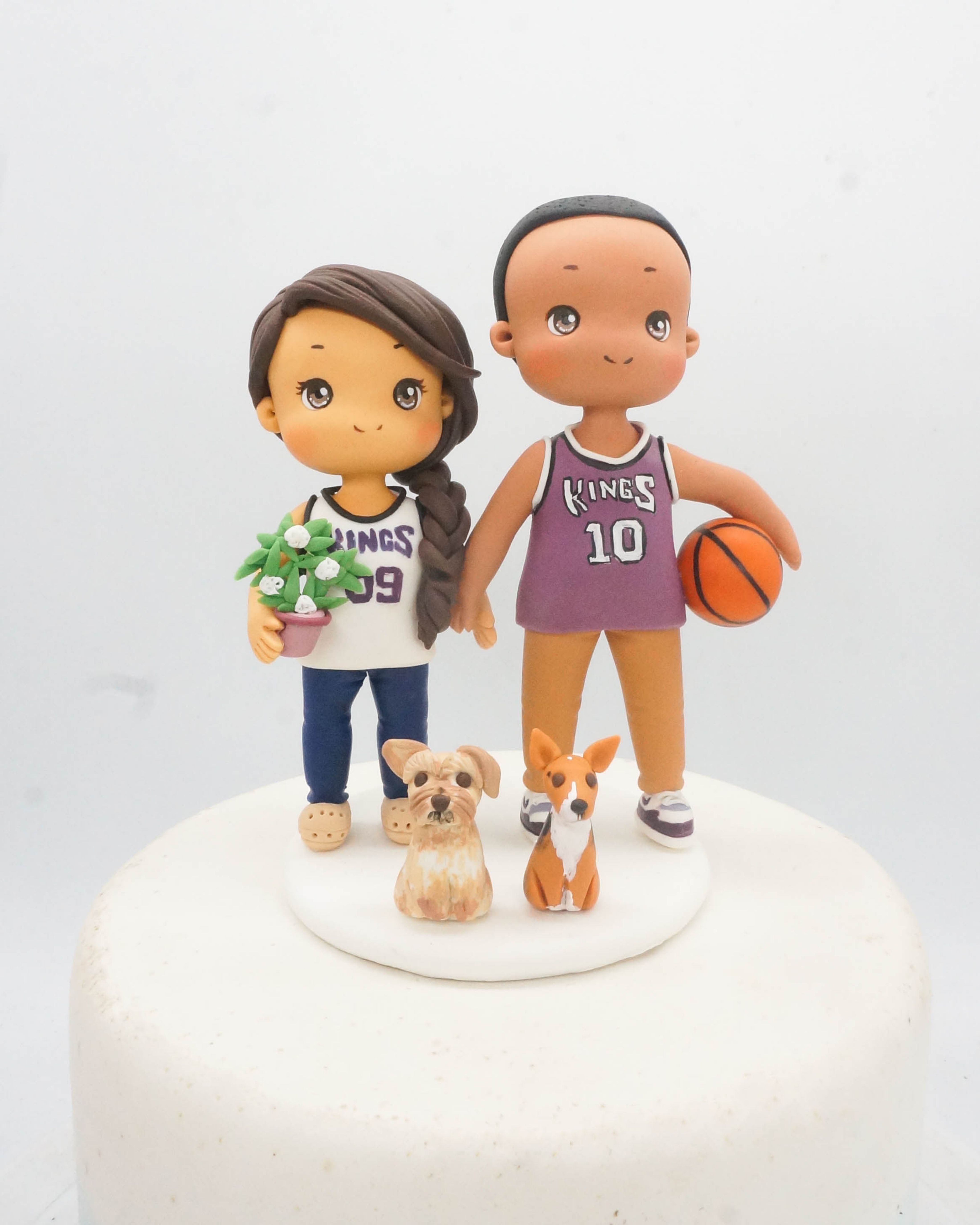 Picture of Kings Basketball wedding cake topper, Plant lover wedding topper