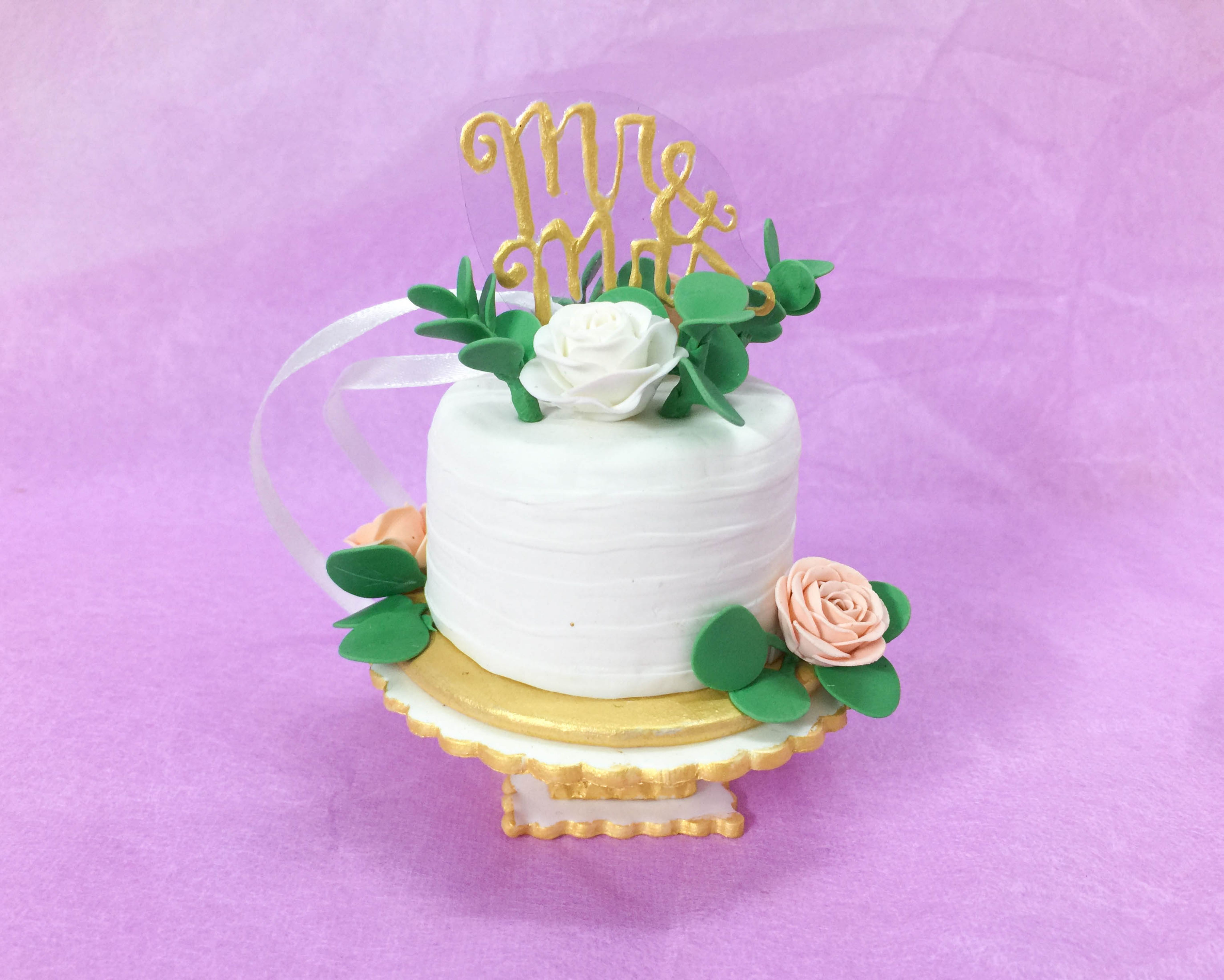 Picture of Wedding Cake Replica Figurine, Custom 1st Year Anniversary Gift