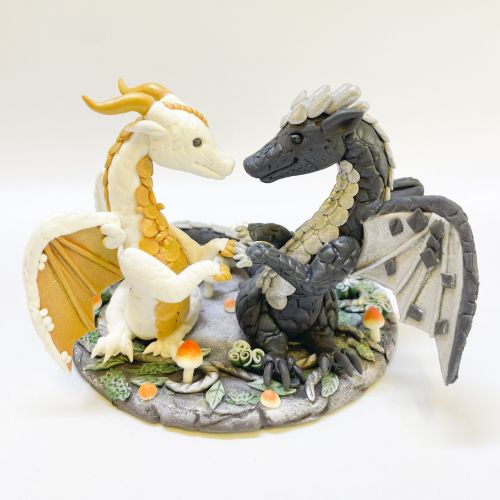 Picture of Dragon fantasy wedding cake topper, Dragon couple wedding cake topper, fantasy wedding cake topper