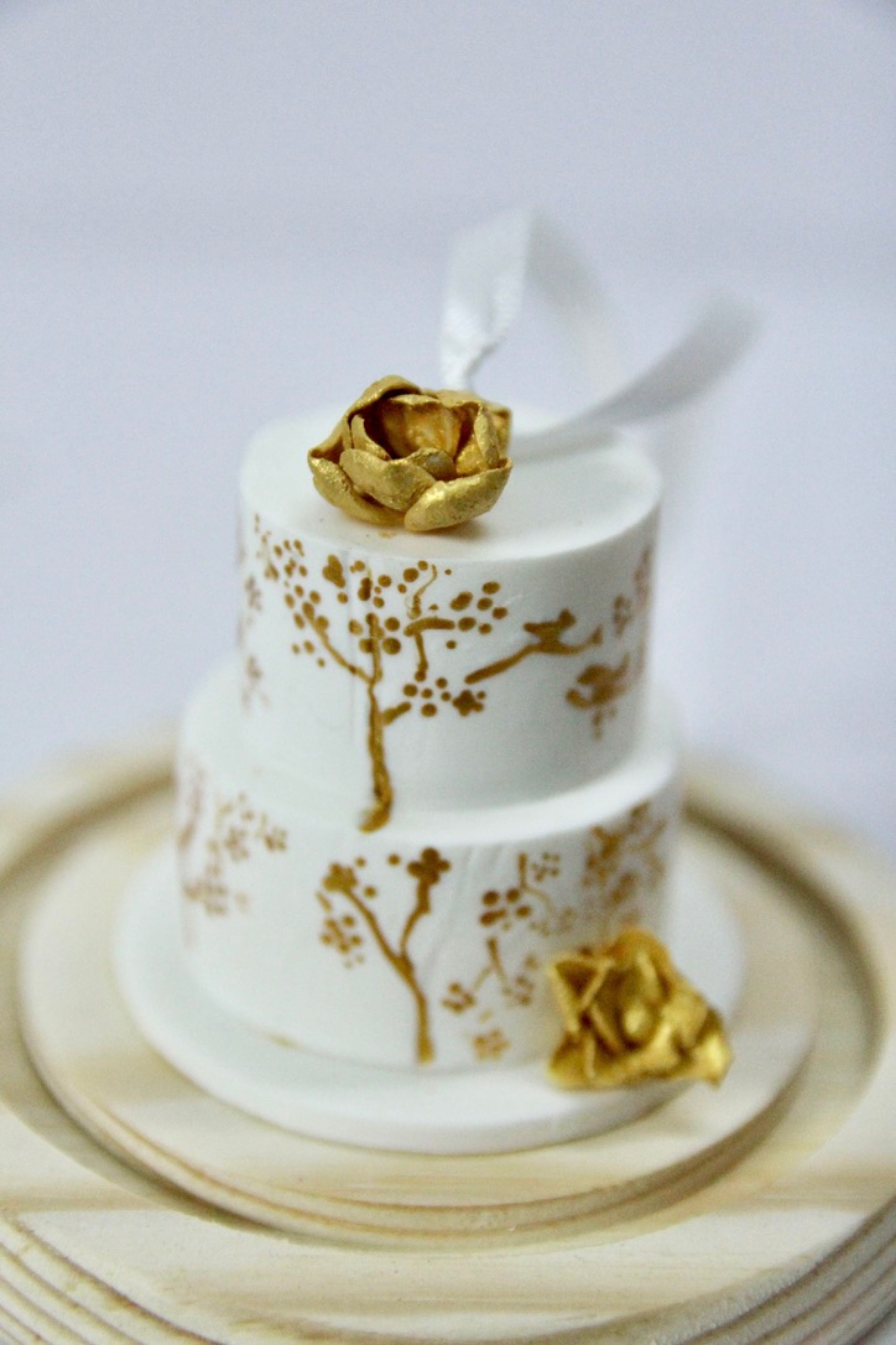 Picture of Gold Rose Wedding Cake Ornament, Two-Tier Wedding Cake Replica, Unique Gifts for Newlyweds