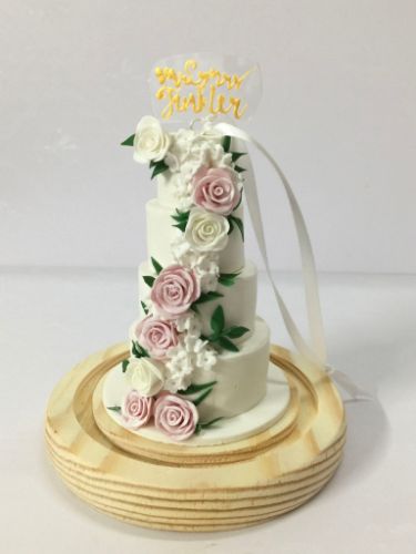 Picture of Roses Wedding Cake Replica, 4-Tier Wedding Cake Ornament, First Wedding Anniversary Gift