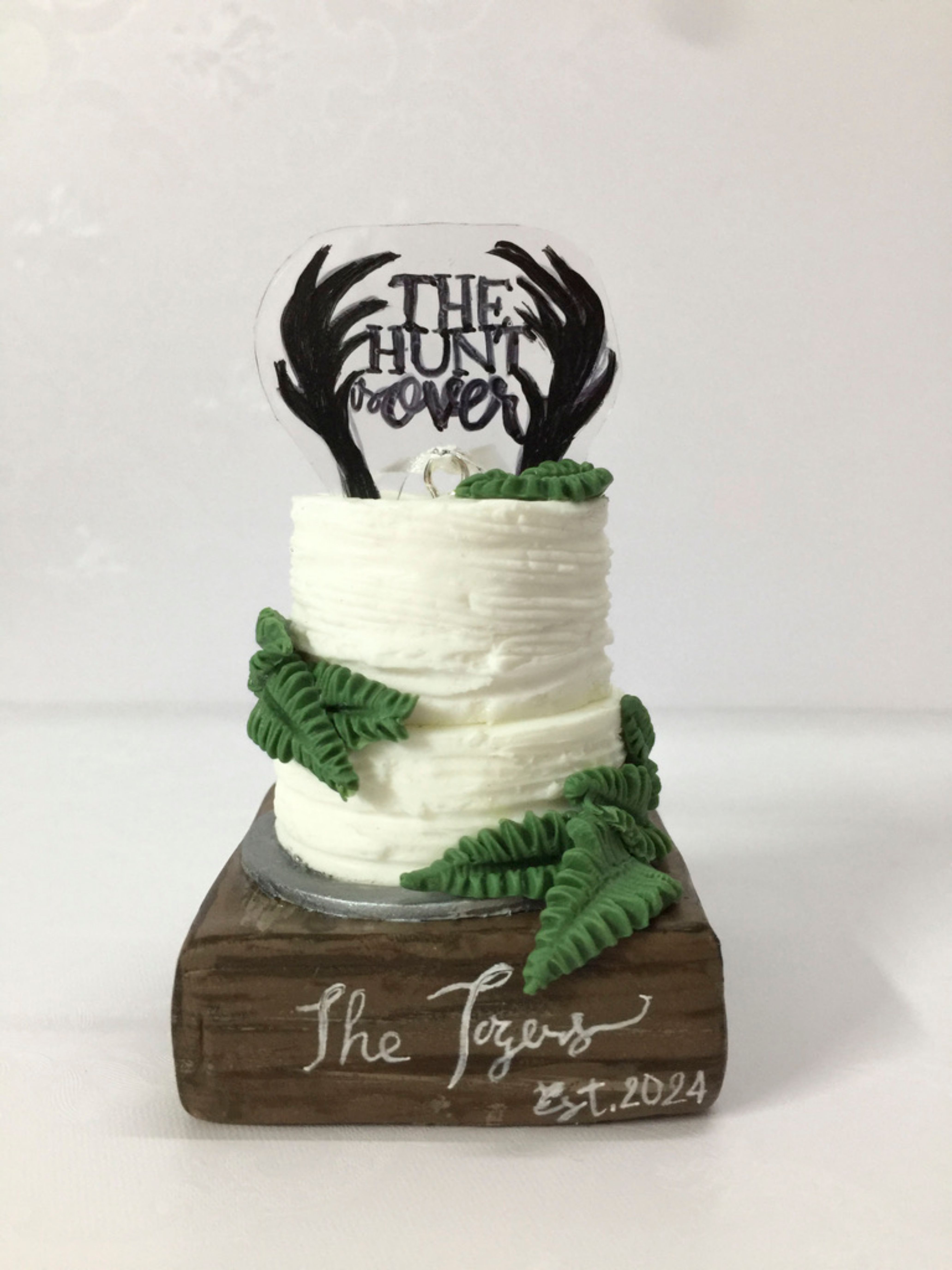 Picture of The Hunt Is Over Wedding Cake Ornament, Wedding Cake Replica, Wedding Anniversary gift